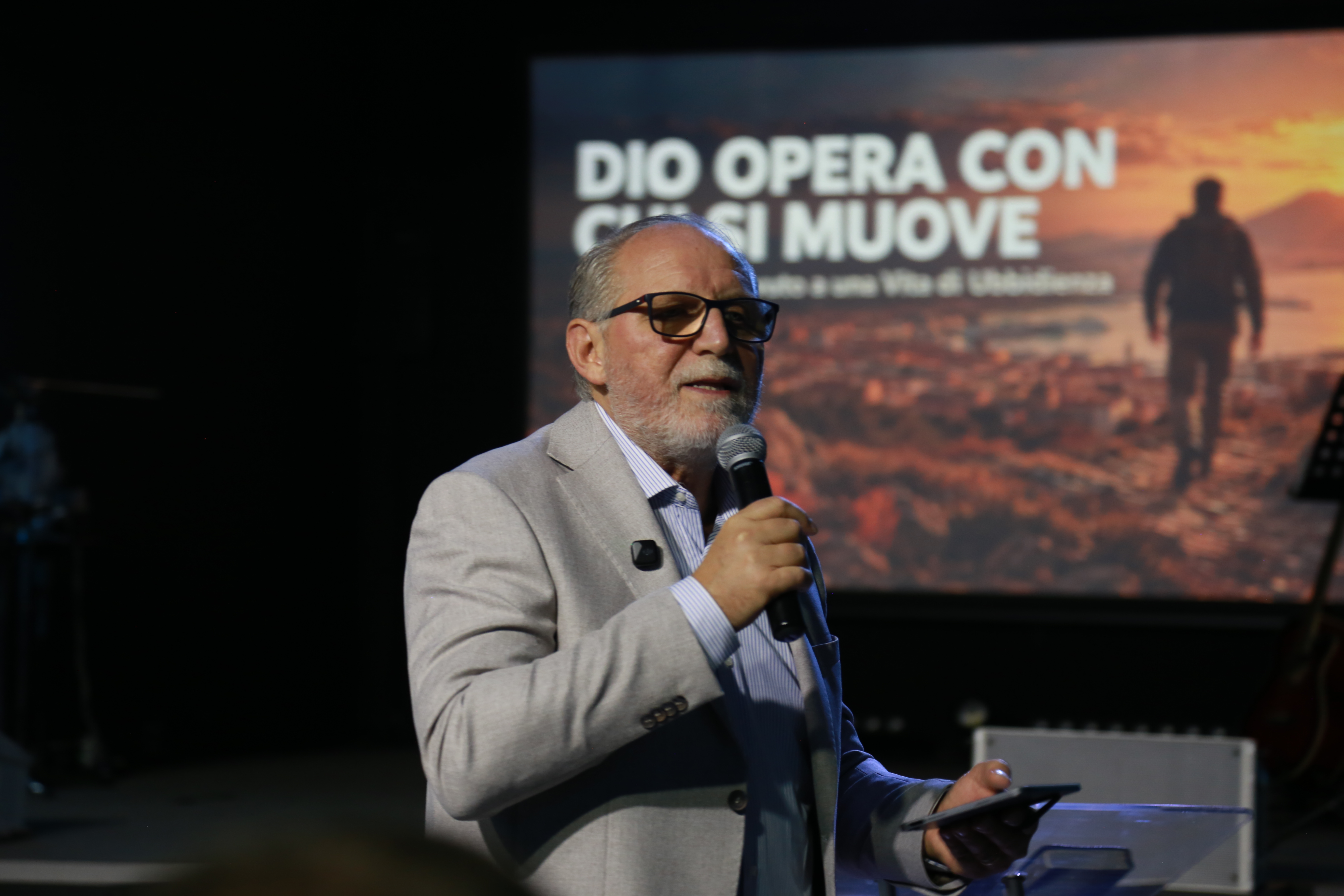 Dio opera con chi si muove